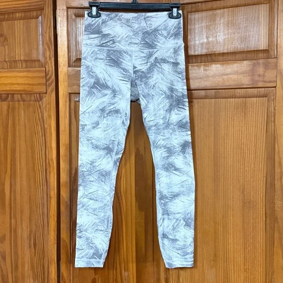 Lululemon Wunder Under Hi-Rise 7/8 Leggings - Picture 2 of 8